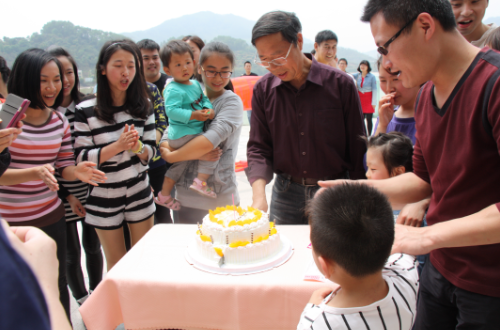 2B06A6AC509743DAC921E5D2738EA759