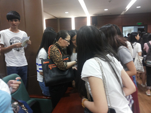 F74A9E37285B04048AB70219D5DC9727