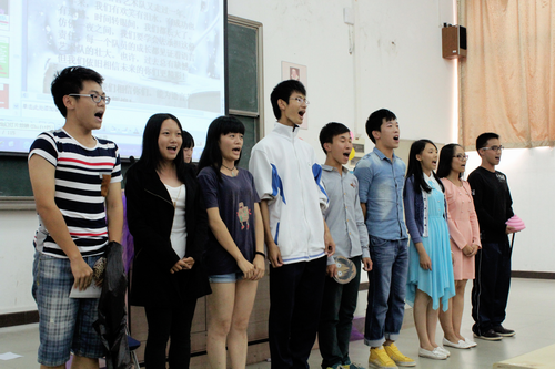 1956AB5DF89729891CE9CB44262939FB