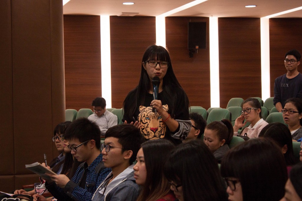 F7EA0B1A9F76C35AC8BB3FE116D996F8