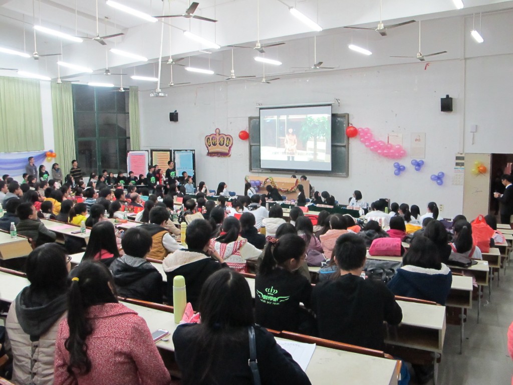 81B7B92FBB0BAF796F354D054DB62EB2