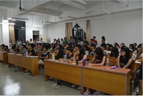 7DEAFE864B15877F7CFD4E24E376D17A